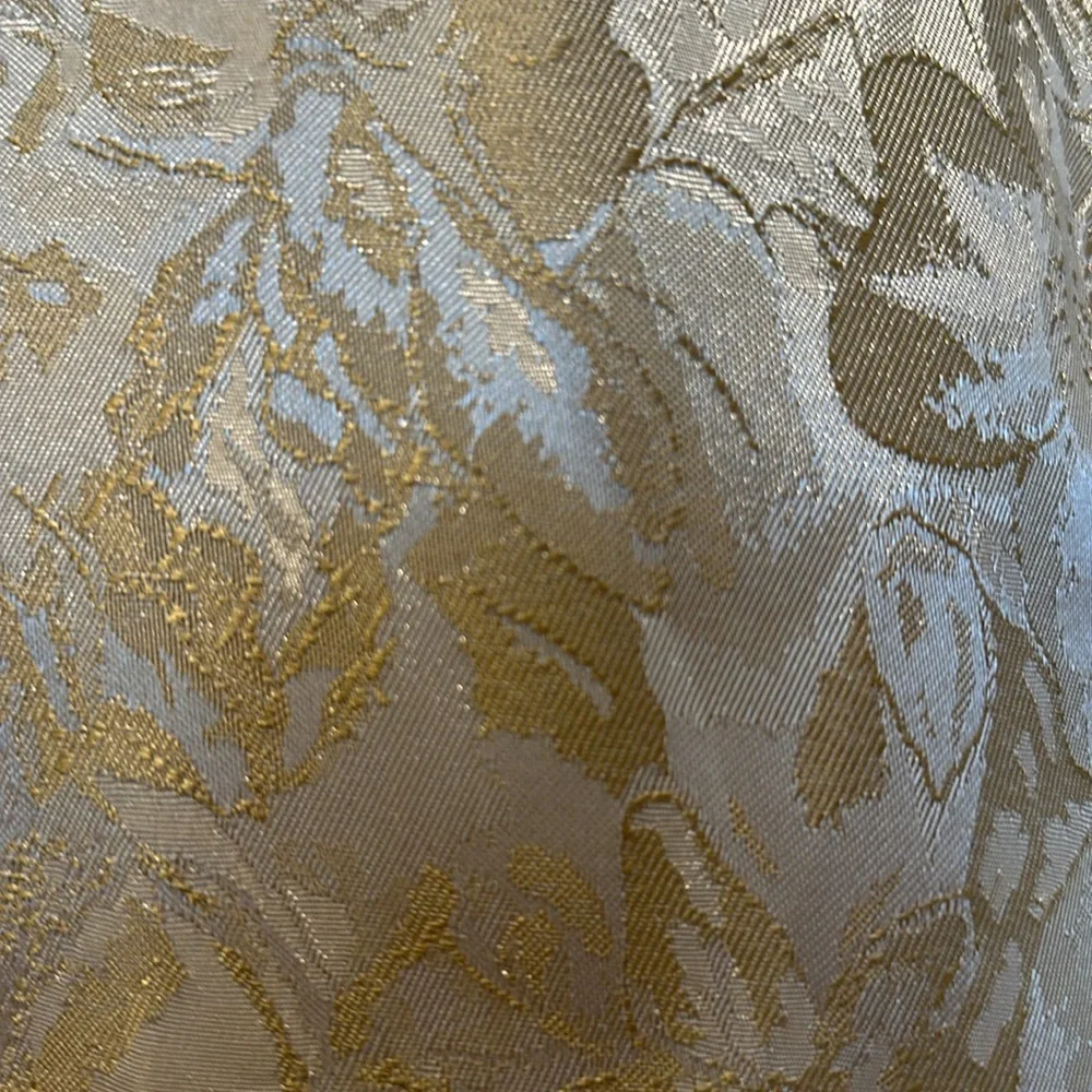 Tahari Arthur S. Levine cocktail tan/gold/ platinum floral print size 4. NWOT - Picture 6 of 7